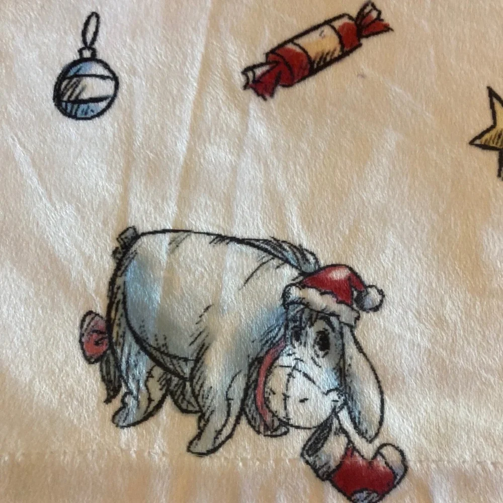Disney Baby‎ Winnie the Pooh Christmas Blanket Holiday Plush Throw 30x40